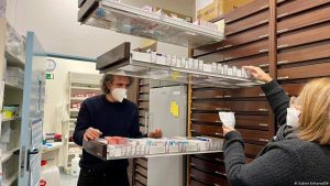 Read more about the article Ionel Petre: Era greu să estimăm că vine gripa peste noi, domnule Rafila⁉️ Cum am ajuns cu farmaciile goale si spitalele pline?