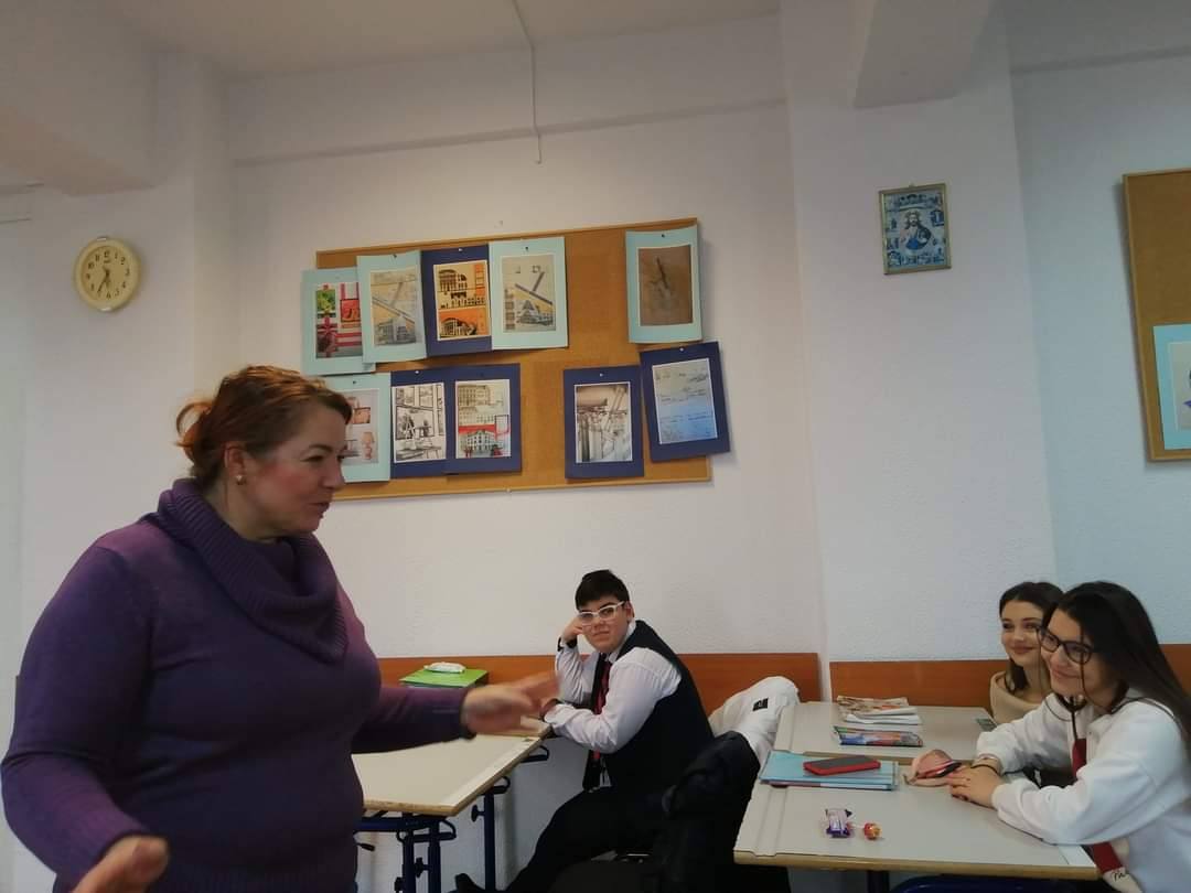 You are currently viewing „Sigur pentru copilul singur”, o campanie de informare a liceenilor târgovișteni privind comportamentele la risc