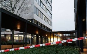 Read more about the article Un elev de 17 ani, de la un liceu din Germania, și-a omorât profesoara cu mai multe lovituri de cuțit