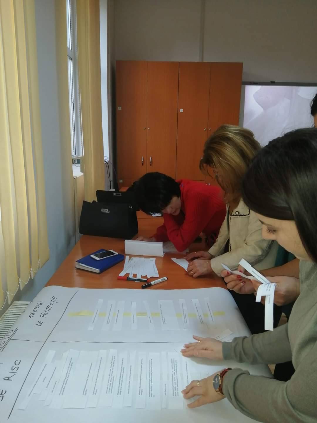 You are currently viewing „Cum să creștem sănătoși”, proiect educativ, desfășurat în beneficiul copiilor dâmbovițeni