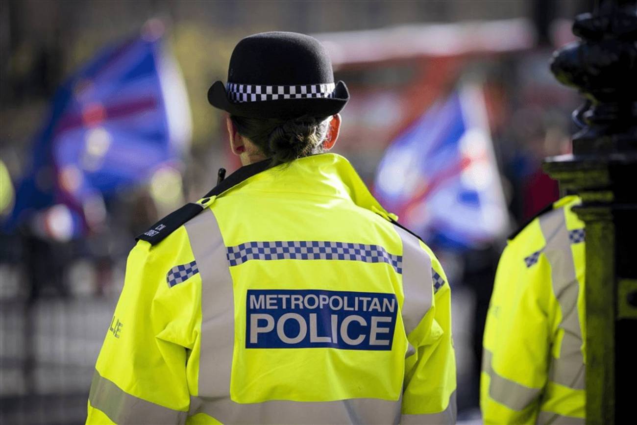 You are currently viewing Atac armat petrecut într-o biserică catolică din Londra