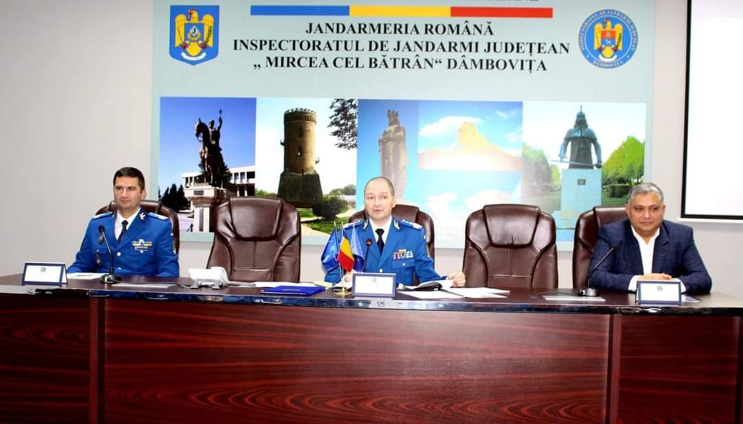You are currently viewing Mii de misiuni efectuate, anul trecut, de jandarmii dâmbovițeni