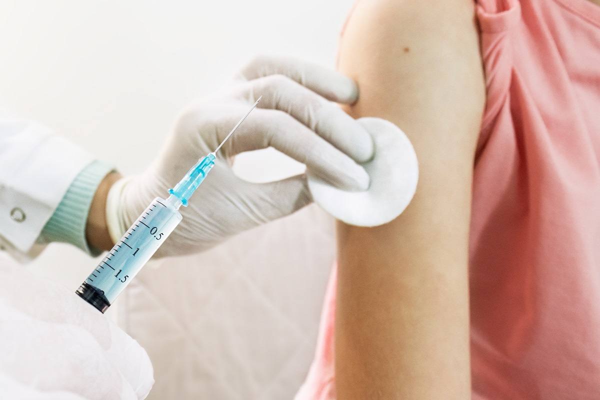 You are currently viewing Lege: Vaccinarea anti-HPV va fi gratuită până la 26 de ani