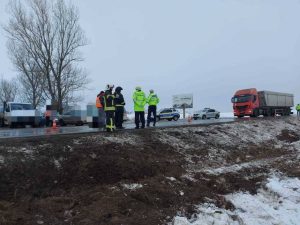 Read more about the article O cisternă încărcată cu combustibil s-a răsturnat în Slobozia, în urma unui accident rutier