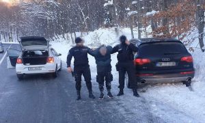 Read more about the article Un ucrainean de 19 ani, implicat în contrabanda cu țigări, a fost oprit cu focuri de armă de poliţiştii de frontieră