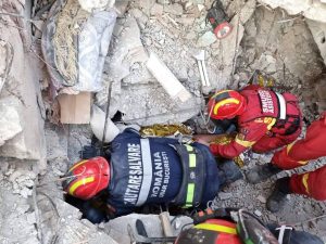 Read more about the article Românii au salvat de sub dărâmături, în Turcia, un bărbat în vârstă de 35 ani
