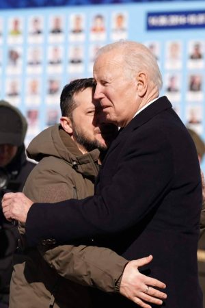 Read more about the article Joe Biden se află în vizită la Kiev