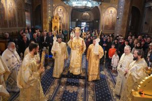 Read more about the article DUMINICA ÎNFRICOȘĂTOAREI JUDECĂȚI LA CATEDRALA DIN TÂRGOVIȘTE