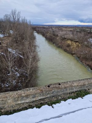 Read more about the article Primarul comunei Crângurile face apel la șoferi să nu mai circule pe podul închis, peste râul Argeș