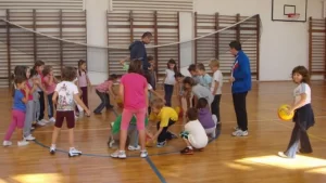 Read more about the article Toți elevii și profesorii de ciclu primar, de la școlile din Franța, fac activități fizice timp de 30 de minute zilnic