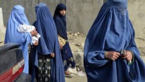 Read more about the article Talibanii au oprit vânzarea de contraceptive