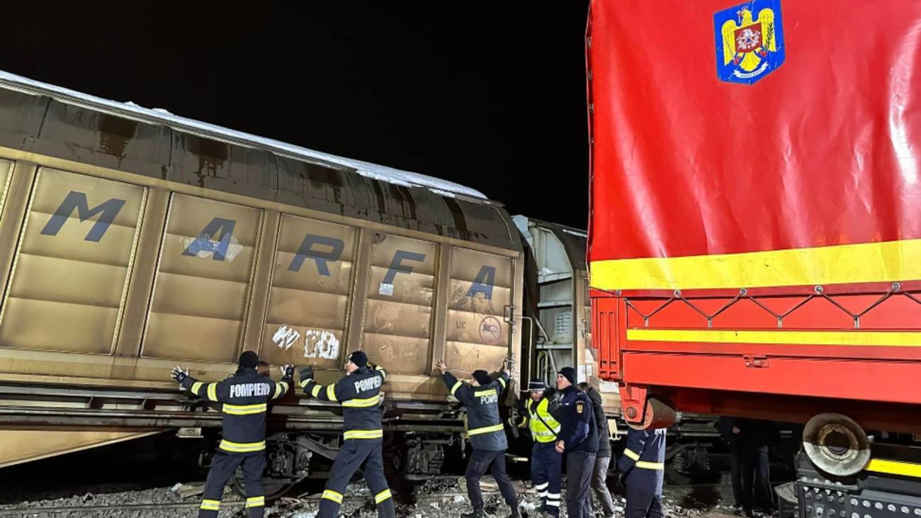 You are currently viewing Aseară, a plecat din București primul tren cu ajutoare pentru Turcia: corturi, paturi, saci de dormit