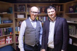 Read more about the article Astăzi, la Avangarda, invitatul lui Ionuț Vulpescu demontează miturile, prejudecățile și utopiile create în jurul digitalizării