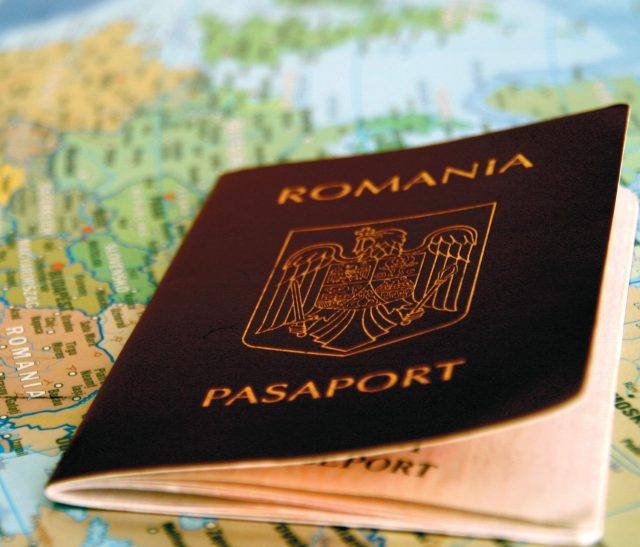 You are currently viewing Aproape 8 mii de pașapoarte au fost emise de SPCP Dâmbovița, în această vară. Autoritățile informează că pașaportul electronic este varianta mai avanatajoasă