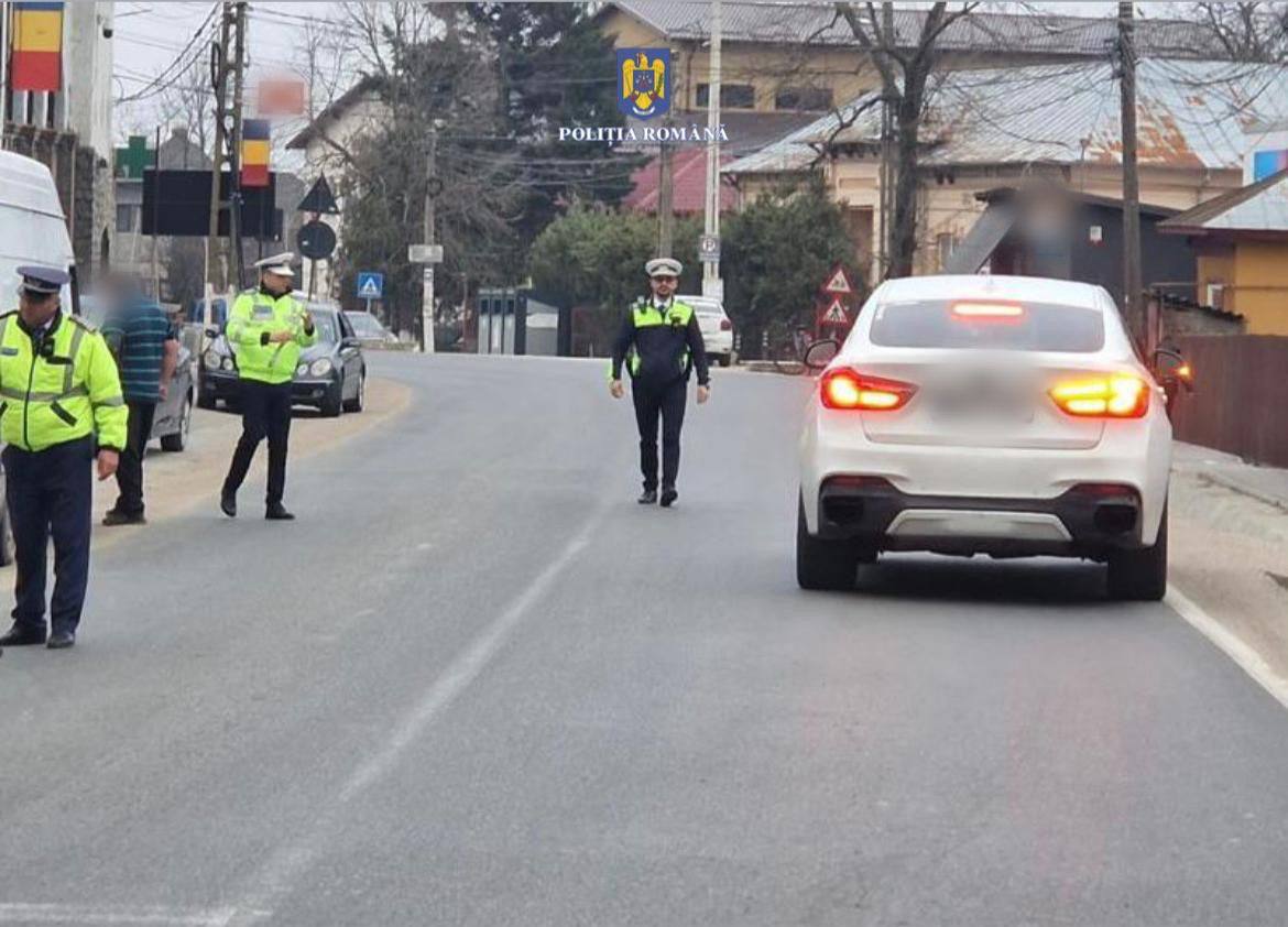 You are currently viewing Dosar penal pentru doi bărbați surprinși la volan fără permis de conducere, la Târgoviște și Grozăvești