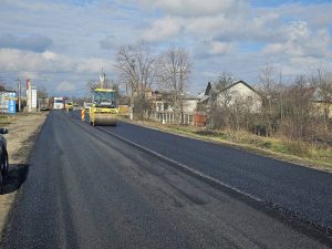 Read more about the article A început asfaltarea DN7 de la intrarea în județul Dâmbovița, până la întrarea în orașul Găești