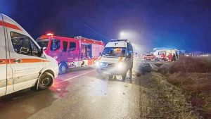 Read more about the article 16 persoane rănite în Franța, după ce un autobuz care transporta copii a părăsit carosabilul