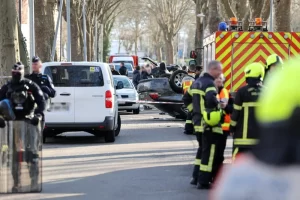 Read more about the article Două familii de romi din Timișoara s-au urmărit cu mașinile pe străzile din Strasbourg și au făcut accident soldat cu cinci morți și patru răniți