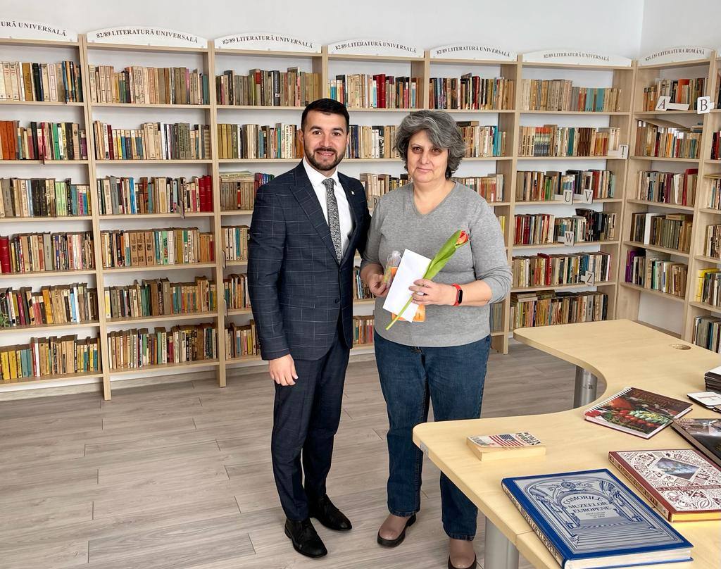 You are currently viewing Biblioteca Comunală „Constantin Manolescu”, din Aninoasa, va fi dotata cu echipamente digitale, prin PNRR