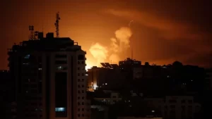 Read more about the article Israelul a atacat Fâşia Gaza şi Libanul