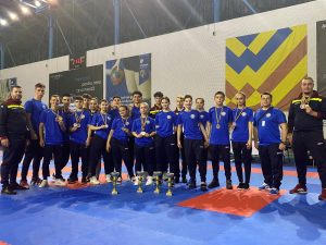 Read more about the article Salbă de medalii pentru karateka de la CS Târgoviște la Cupa României! De 30 de ori pe podiumul de premiere!