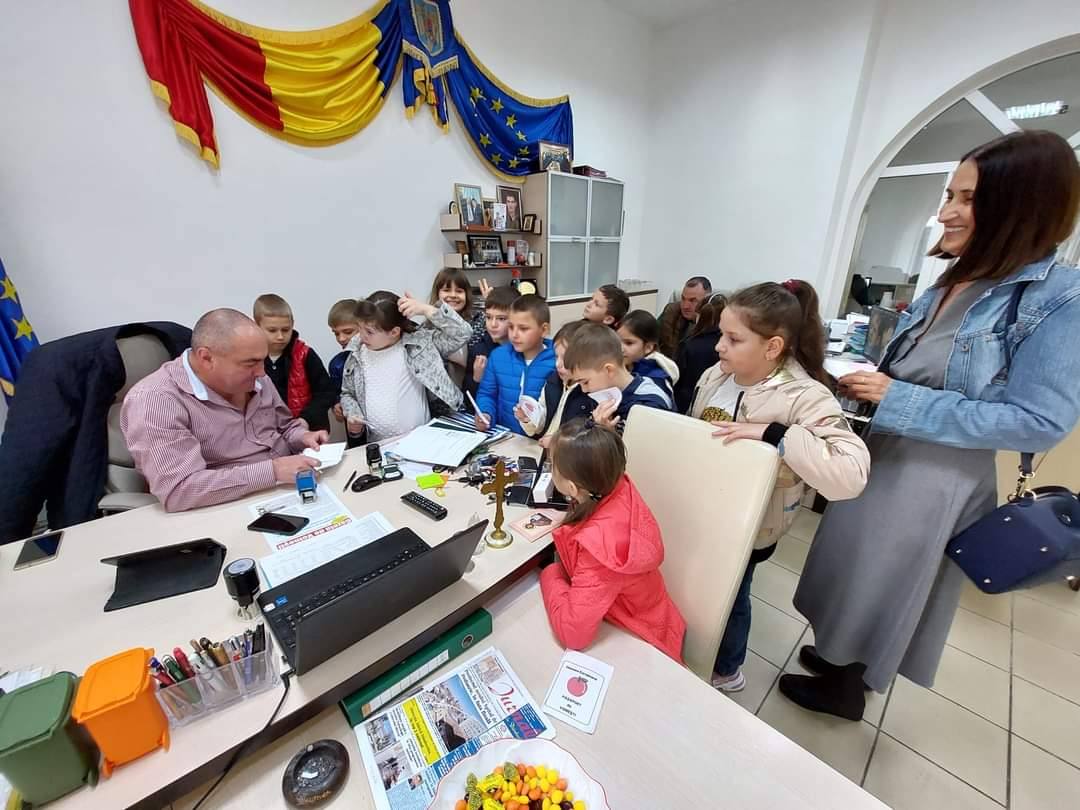 You are currently viewing La Voinești, astăzi a fost ziua „Primăria altfel”