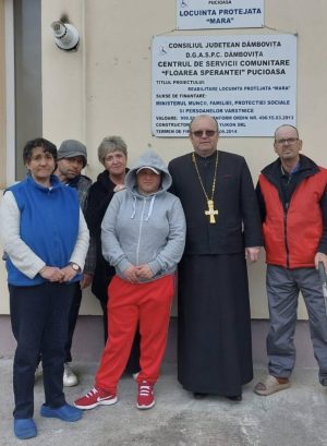 Read more about the article DARURI PASCALE PENTRU BENEFICIARII LOCUINȚEI PROTEJATE MARA -PUCIOASA DIN PARTEA ARHIEPISCOPIEI TÂRGOVIȘTEI