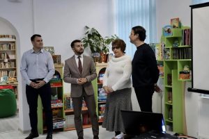Read more about the article Bibliotecarii dâmbovițeni s-au reunit, ieri, la Aninoasa