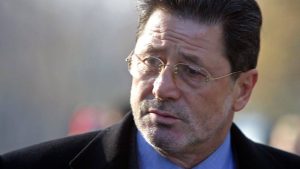 Read more about the article Cornel Dinu a fost operat de urgență