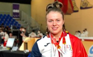 Read more about the article Loredana Toma a cucerit trei medalii de aur la Europenele de haltere de la Erevan