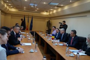Read more about the article A fost semnat Acordul între Guvernul României și Guvernul Ungariei privind stabilirea conexiunii Drumului Expres Salonta – Békéscsaba – Méhkerék