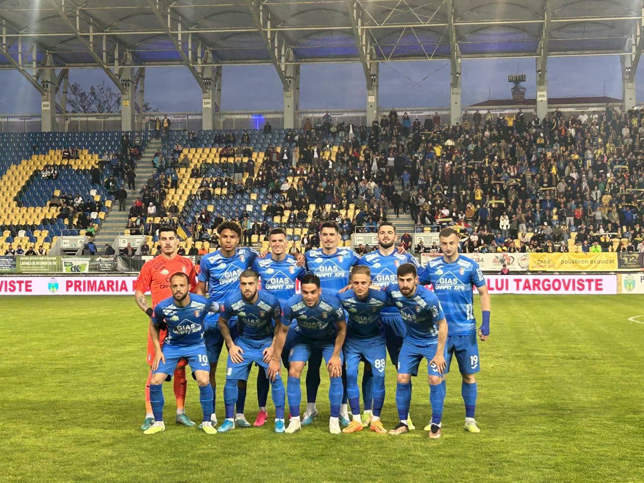 You are currently viewing Chindia Târgoviște, înfrângere cu Petrolul Ploiești. Șansele de a rămâne în prima ligă scad tot mai mult pentru dâmbovițeni