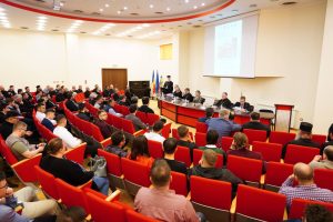 Read more about the article LA TÂRGOVIŞTE SE DESFĂȘOARĂ SIMPOZIONUL ŞTIINŢIFIC INTERNAŢIONAL INTITULAT „TEOLOGIE ȘI VIAȚĂ, SLUJIRE ȘI ARTĂ CREȘTINĂ ÎN CONTEXTUL LUMII DE AZI”