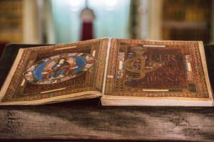 Read more about the article Cel mai vechi manuscris din România, Codex Aureus, a fost inclus în patrimoniul UNESCO