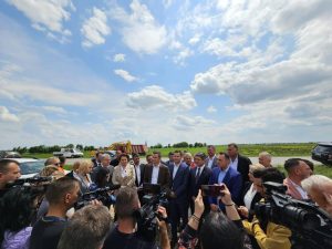 Read more about the article Ionuț Săvoiu, secretar de stat MT: Începerea lucrărilor la DN7 Bâldana-Titu reprezintă dovada certă a interesului autorităților pentru aducerea în parametri a circulației rutiere a drumurilor intens circulate