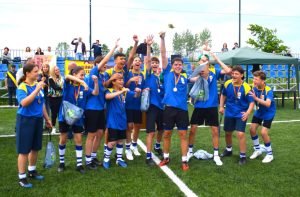 Read more about the article Turneul final al Olimpiadei Naționale a Sportului Școlar la rugby tag, desfășurat la Complexul Turistic de Natație din Târgoviște, și-a premiat câștigătorii
