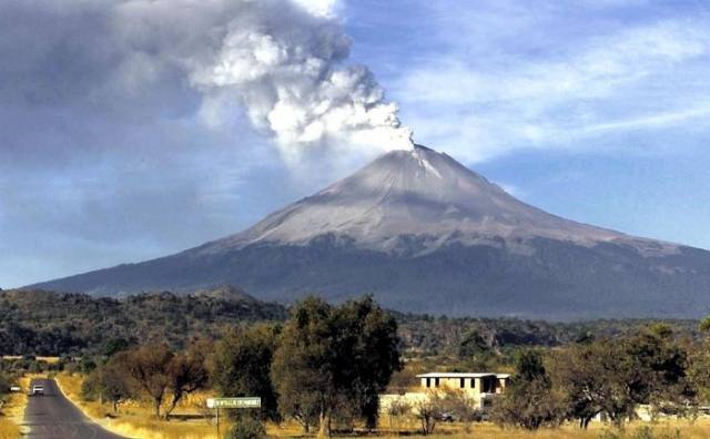 You are currently viewing Avertizare de călătorie în Mexic din cauza erupției vulcanului Popocatepetl