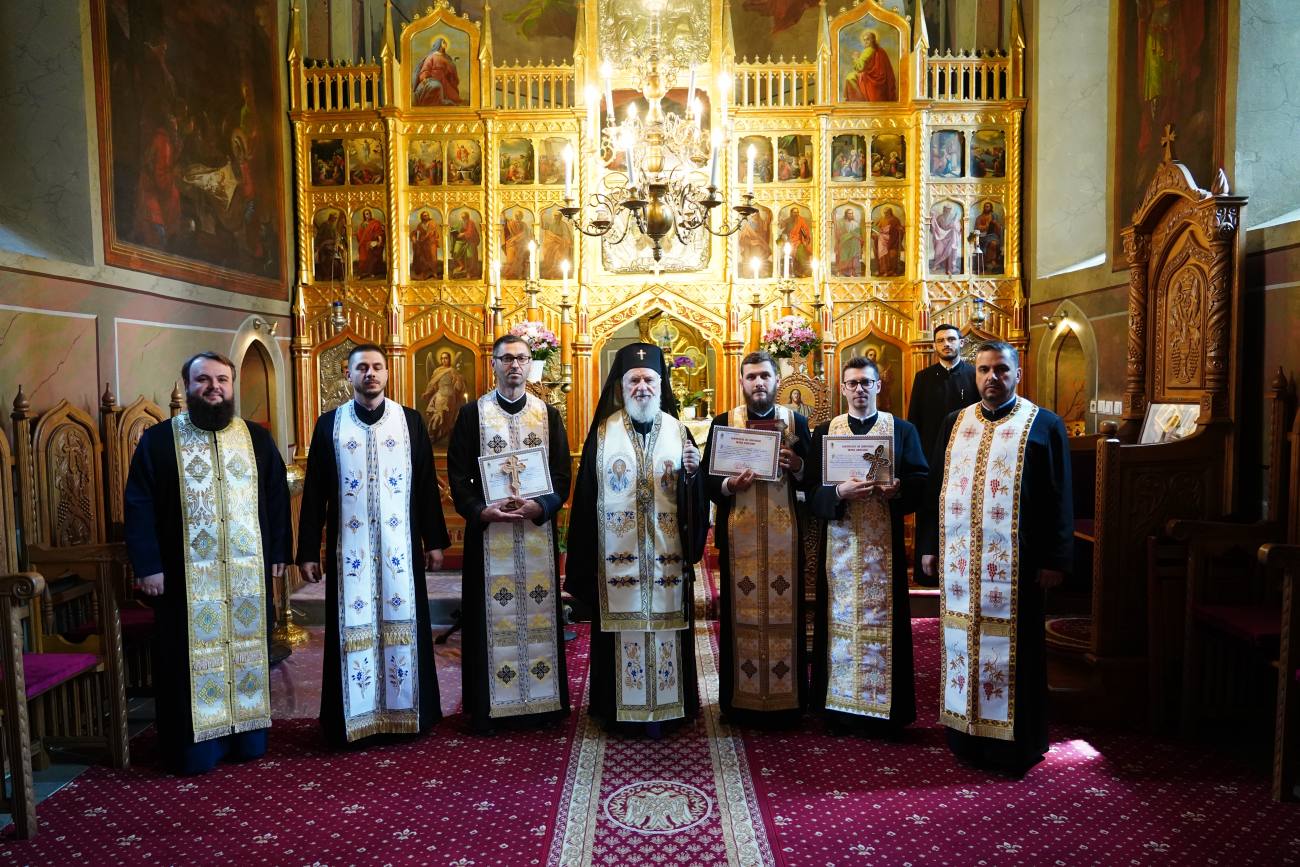You are currently viewing HIROTESII ÎNTRU DUHOVNIC LA PARACLISUL EPARHIAL DIN TÂRGOVIȘTE