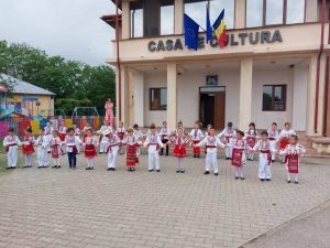 Read more about the article ACTIVITATE DEDICATĂ ZILEI INTERNAȚIONALE A COPILULUI LA PAROHIA POIANA DE SUS DIN ARHIEPISCOPIA TÂRGOVIȘTEI