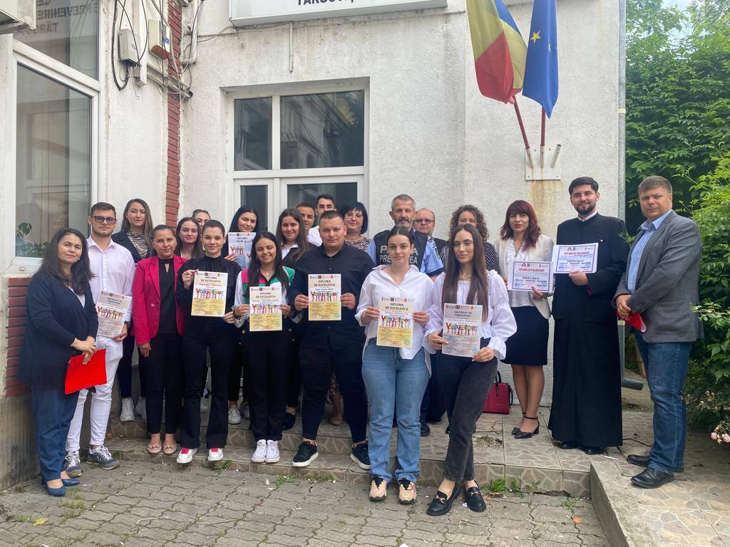 You are currently viewing DIPLOME OFERITE DE ARHIEPISCOPIA TÂRGOVIȘTEI PARTICIPANȚILOR LA PROIECTUL DE PREVENIRE A VICTIMIZĂRII TINERILOR ”ATENȚIE! E VIAȚA TA!