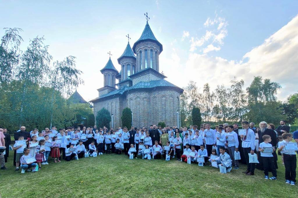 You are currently viewing LA PAROHIA MĂNĂSTIREA COBIA DIN ARHIEPISCOPIA TÂRGOVIȘTEI A AVUT LOC A 13-A EDIȚIE A CONCURSULUI EPARHIAL DE TOACĂ