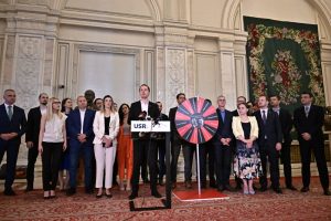 Read more about the article Daniel Blaga – USR, despre noul Guvern: Circ avem asigurat, pâinea ne mai trebuie