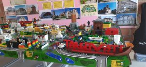 Read more about the article Orașul Târgoviște construit din piese LEGO de copiii din tabăra din Class Park Residence