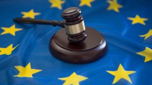 Read more about the article Curtea de Justiție a UE: Instanțele din România NU trebuie să aplice deciziile CCR și ÎCCJ privind prescripția