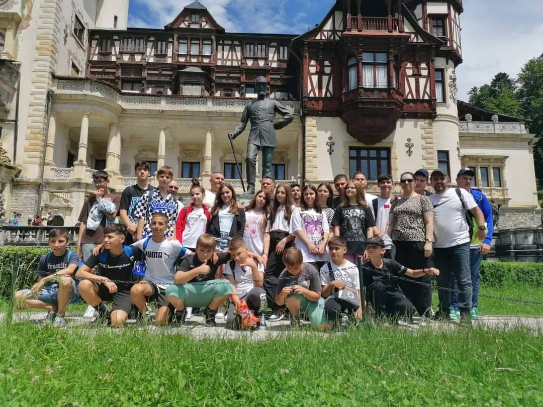 You are currently viewing Experiență de neuitat pentru premianții competițiilor organizate pe 1 iunie la Răcari