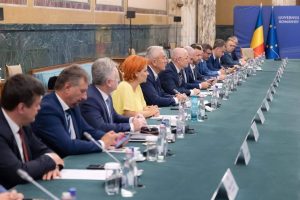 Read more about the article Ciolacu a discutat astăzi cu primarii despre descentralizarea fondurilor europene către administrația locală