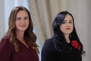 Read more about the article Cei doi noi miniștri au depus jurământul la Palatul Cotroceni