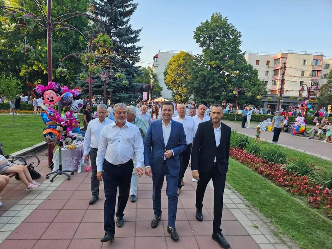 You are currently viewing Corneliu Ștefan, mesaj pentru găeșteni: anul viitor va fi un an de referință pentru oraș, an în care lucrurile se vor schimba în bine