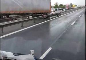 Read more about the article Atenție, soferi! Se circulă cu dificultate pe A2 Bucureşti-Constanţa și pe A1 București-Pitești