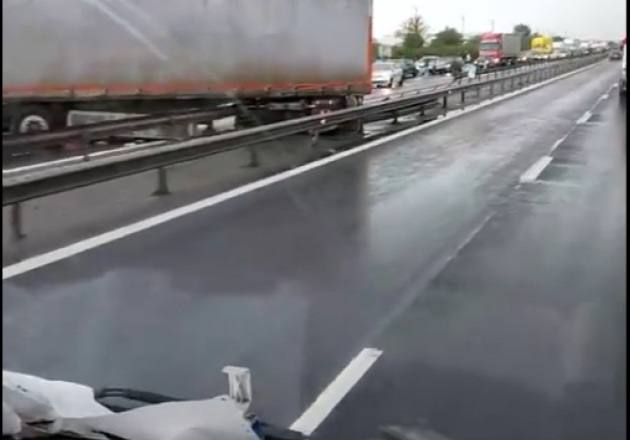 You are currently viewing Atenție, soferi! Se circulă cu dificultate pe A2 Bucureşti-Constanţa și pe A1 București-Pitești